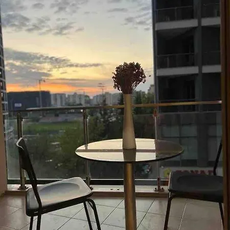 Modern Flat Near The Lake And Blloku